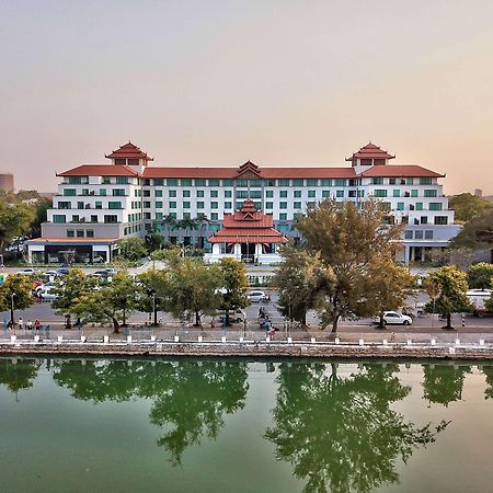 Hilton Mandalay Hotel Екстериор снимка