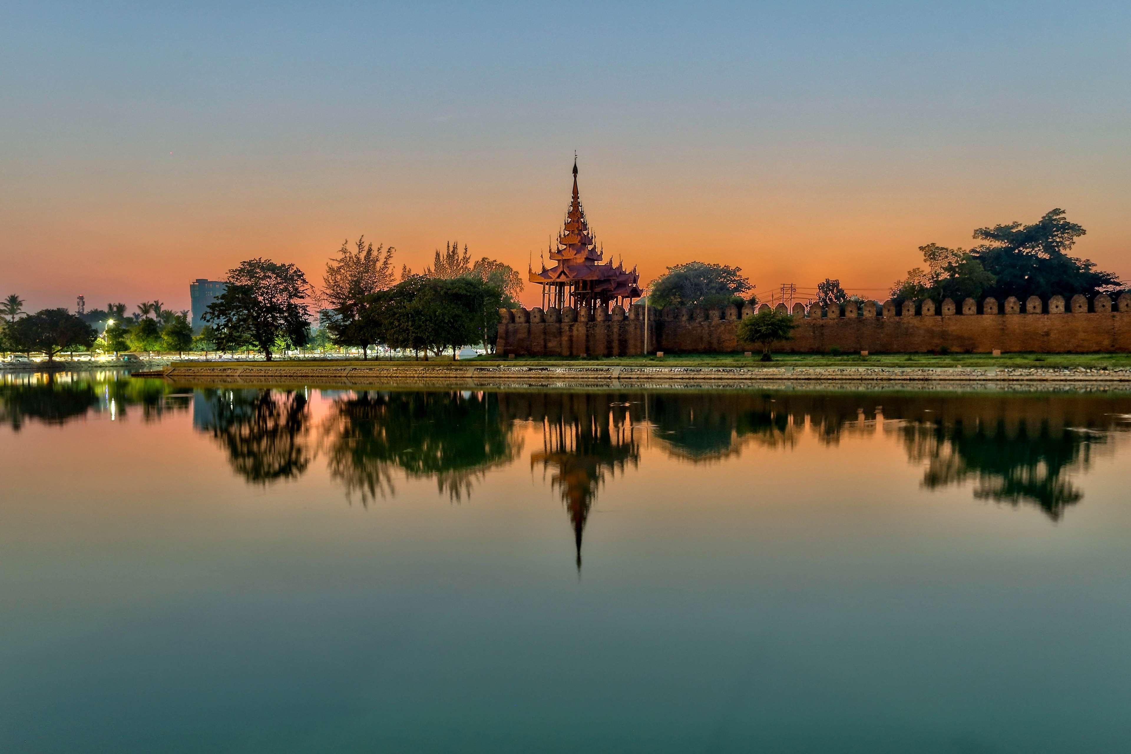 Hilton Mandalay Hotel Екстериор снимка