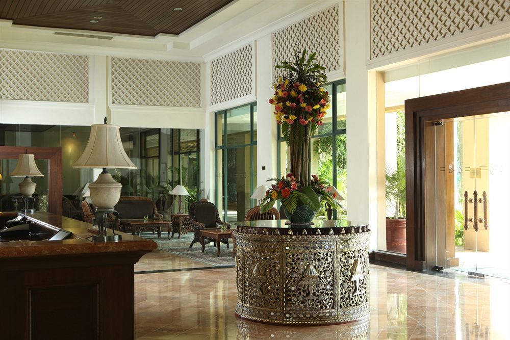 Hilton Mandalay Hotel Екстериор снимка